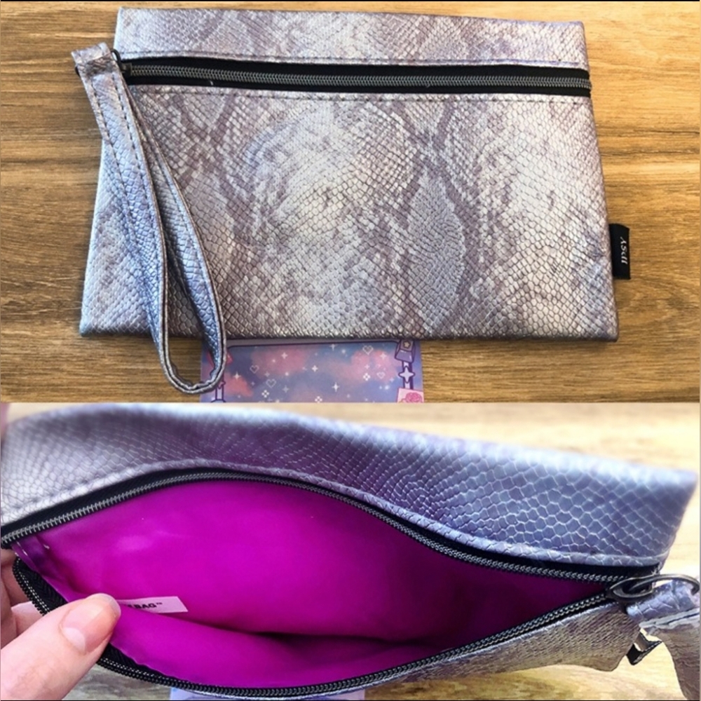 New Ipsy Silver Snakeskin Makeup Bag/ Clutch